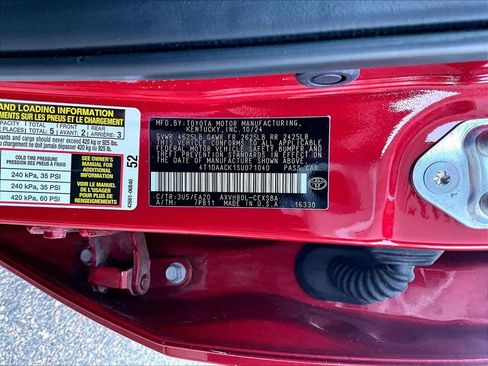 Certified 2025 Toyota Camry SE FWD image 9