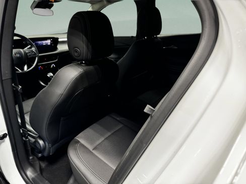 Used 2025 Buick Encore GX Preferred image 10