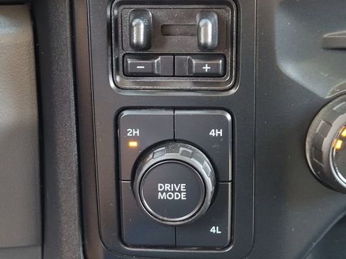 Used 2023 Ford F350 XLT w/ FX4 Off-Road Package image 28