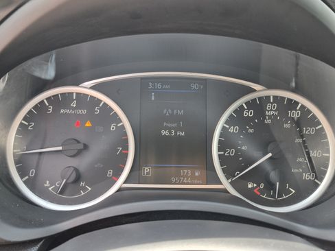 Used 2019 Nissan Sentra SV FWD image 29