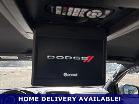 Used 2013 Dodge Grand Caravan R/T image 14