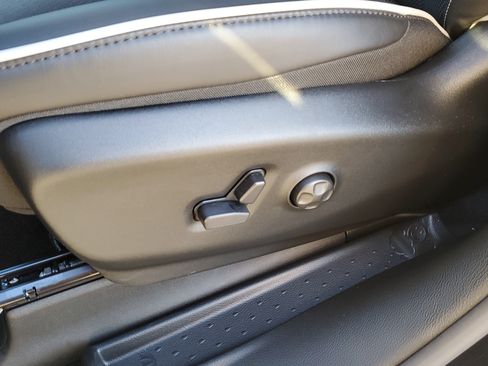 New 2026 Chrysler Pacifica Limited w/ S Appearance Package image 18