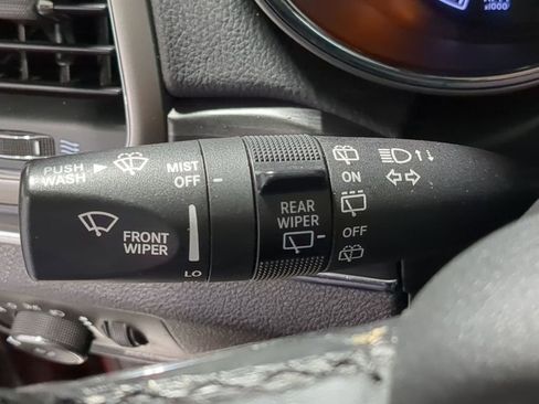 Used 2021 Jeep Grand Cherokee Limited image 35