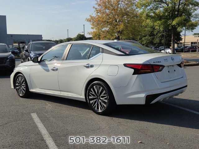 Used 2024 Nissan Altima 2.5 SV FWD image 3