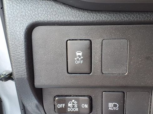 Used 2023 Toyota Tacoma SR5 w/ Technology Package AWD/4WD image 18