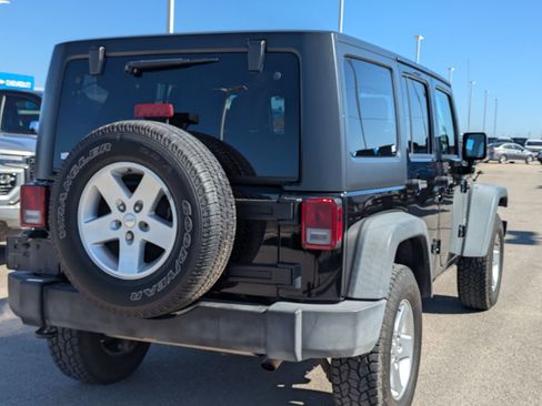 Used 2018 Jeep Wrangler Unlimited Sport S image 3