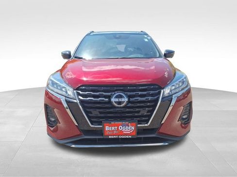 Certified 2022 Nissan Kicks SR w/ Premium Package FWD image 2