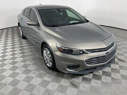 Used 2018 Chevrolet Malibu LT w/ LPO, Convenience Package 2 FWD image 11