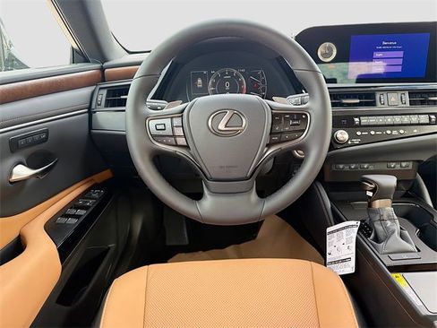 New 2025 Lexus ES 350 w/ Premium Package image 17