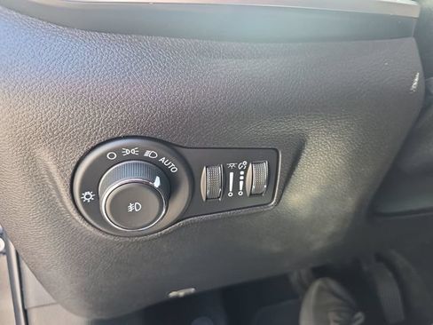 Used 2022 Jeep Compass Latitude AWD/4WD image 24