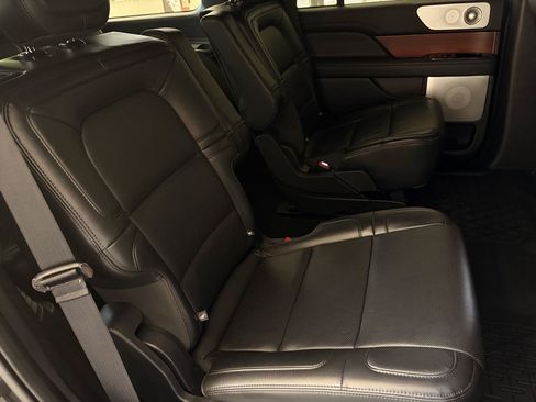 Used 2024 Lincoln Navigator Reserve AWD/4WD image 19