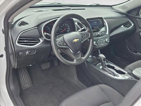 Used 2024 Chevrolet Malibu LT FWD image 10