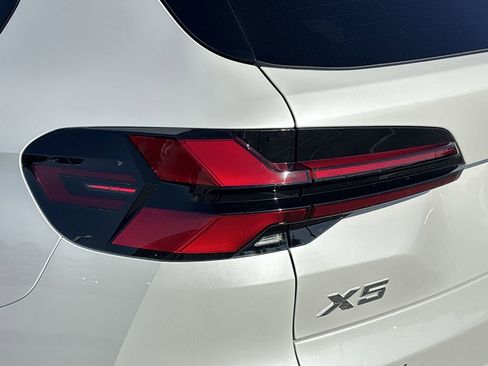 Used 2026 BMW X5 xDrive40i image 7