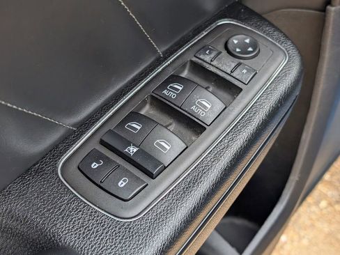 Used 2023 Dodge Charger SXT w/ Plus Group RWD image 15