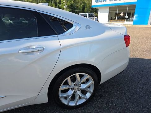 Used 2019 Chevrolet Impala Premier w/ Premier Convenience Package FWD image 35