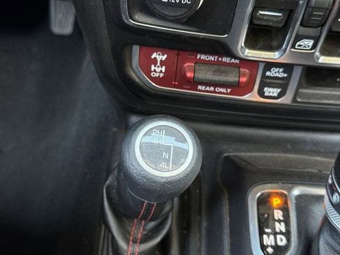 Used 2022 Jeep Gladiator Rubicon AWD/4WD image 19