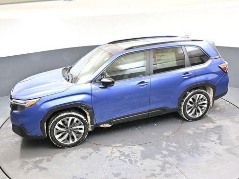 New 2025 Subaru Forester Touring image 31