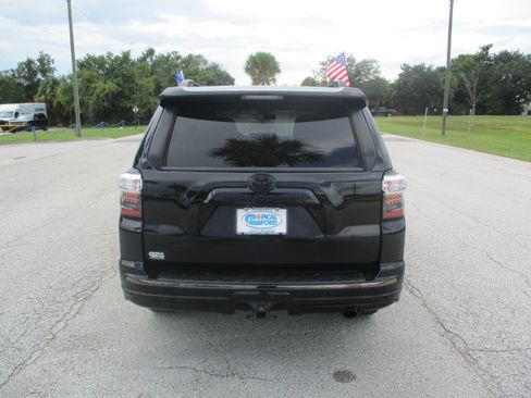 Used 2019 Toyota 4Runner Limited AWD/4WD image 6
