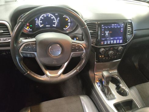 Used 2019 Jeep Grand Cherokee Altitude RWD image 22