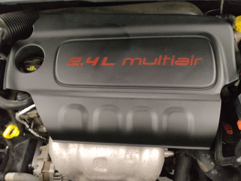 Used 2020 Jeep Compass Latitude w/ Cold Weather Group AWD/4WD image 30