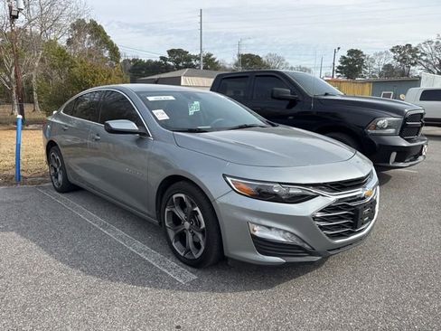 Used 2024 Chevrolet Malibu LT image 4
