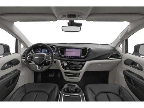 New 2024 Chrysler Pacifica Limited w/ Uconnect Theater Family Group image 5