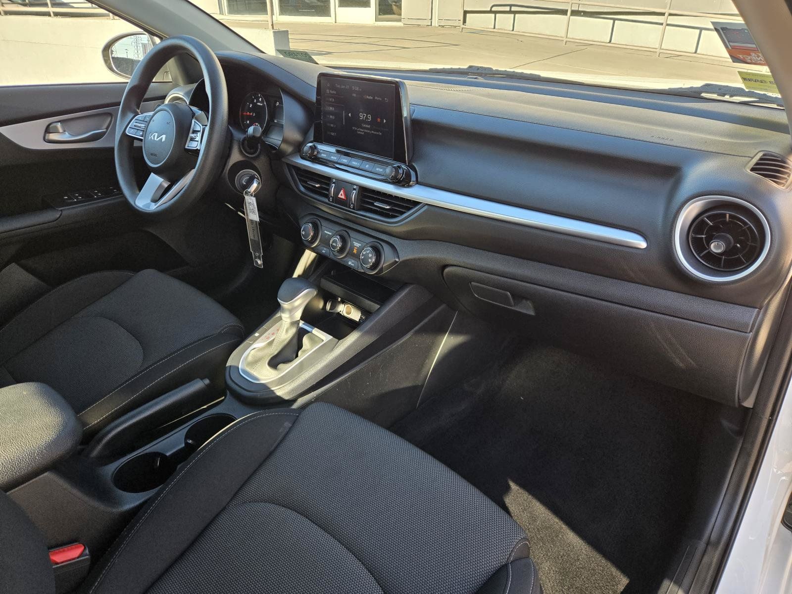 Used 2024 Kia Forte LXS w/ LXS Technology Package FWD image 28