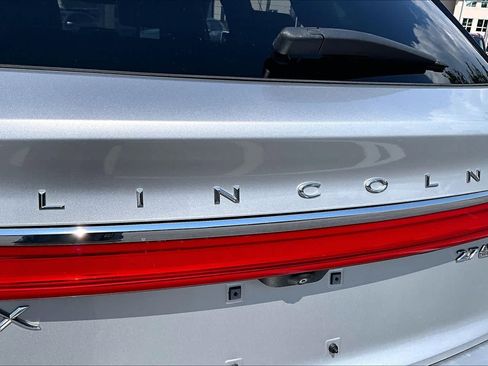 Used 2016 Lincoln MKX Select w/ Select Plus Package AWD/4WD image 31