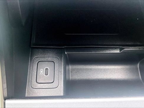 Used 2024 Land Rover Range Rover Velar S AWD/4WD image 33