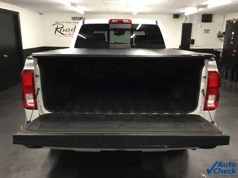 Used 2017 Chevrolet Silverado 1500 High Country image 12