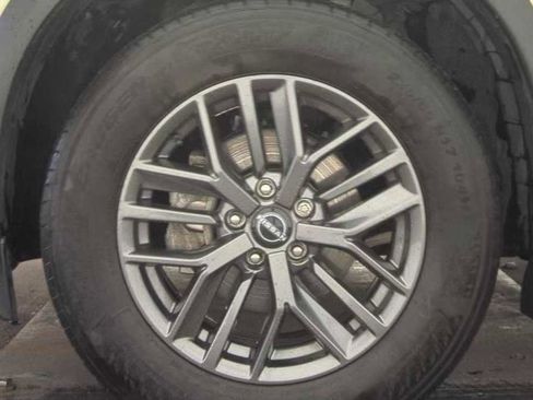 Used 2023 Nissan Rogue S image 8