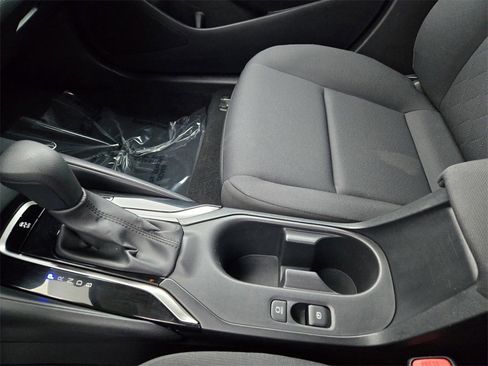 Used 2024 Toyota Corolla LE image 24