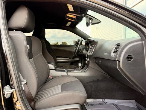Used 2019 Dodge Charger Scat Pack RWD image 30