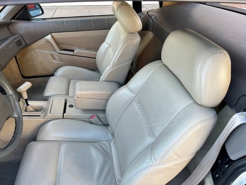 Used 1993 Cadillac Allante image 15