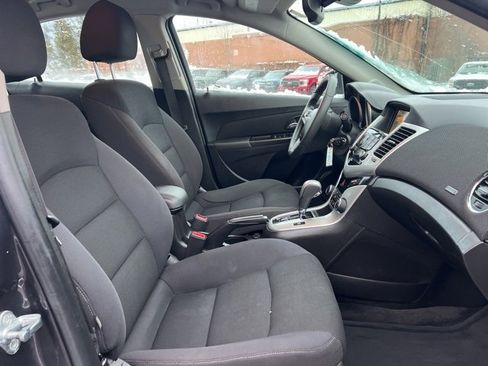 Used 2016 Chevrolet Cruze LT image 11