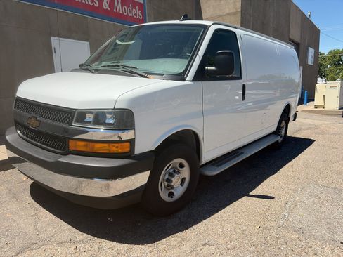 Used 2024 Chevrolet Express 2500 w/ Driver Convenience Package RWD image 6