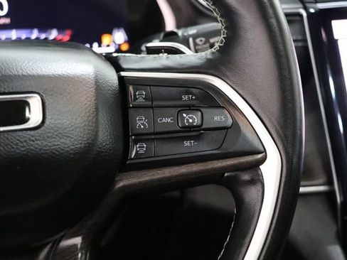 Used 2022 Jeep Grand Cherokee L Limited image 22