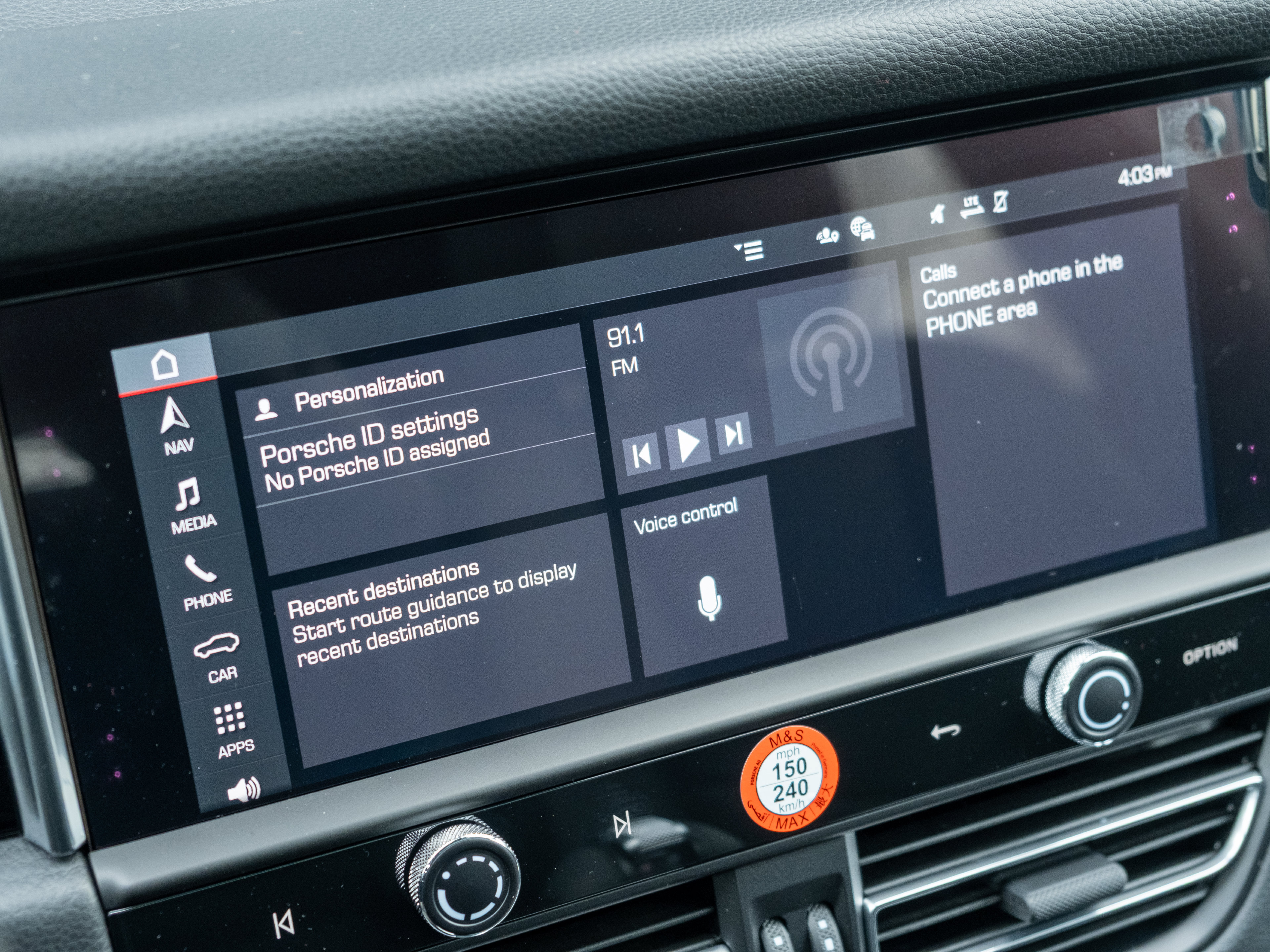 Certified 2026 Porsche Macan AWD/4WD image 26