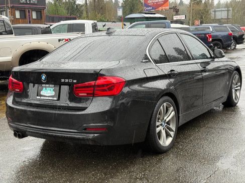 Used 2017 BMW 330e image 6