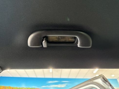 Used 2024 Jeep Compass Trailhawk AWD/4WD image 40