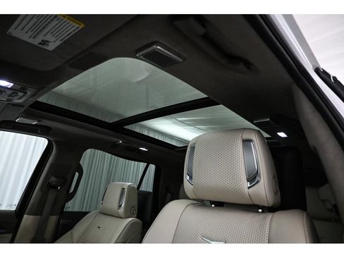 Used 2024 Cadillac Escalade Sport Platinum w/ LPO, ONYX Package AWD/4WD image 13