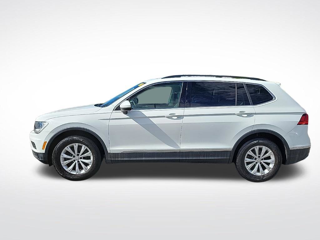 Used 2018 Volkswagen Tiguan SE w/ Panoramic Sunroof Package AWD/4WD image 2