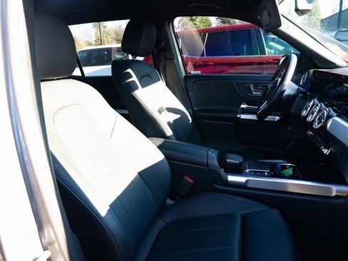 Used 2023 Mercedes-Benz GLB 250 4MATIC image 26