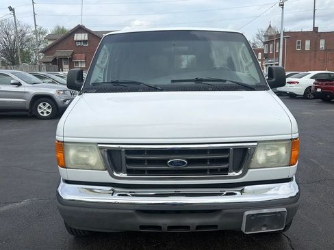 Used 2007 Ford E-350 and Econoline 350 XLT image 2