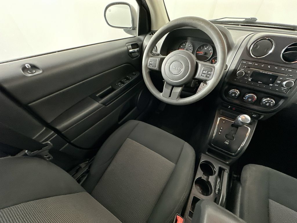 Used 2012 Jeep Compass Sport FWD image 9