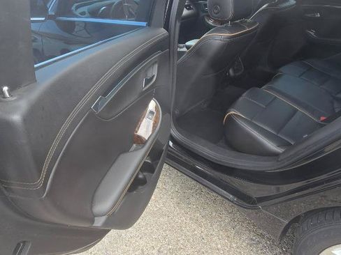 Used 2015 Chevrolet Impala LTZ FWD image 16
