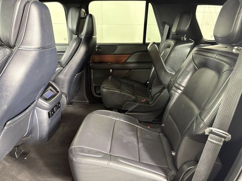 Used 2023 Lincoln Navigator Reserve image 40