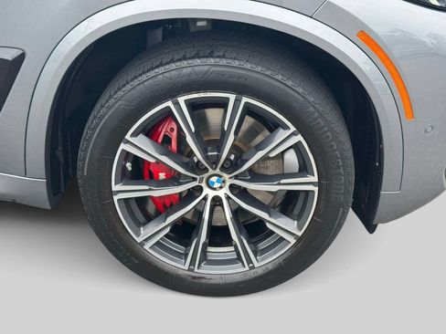 Used 2024 BMW X5 xDrive40i w/ M Sport Package AWD/4WD image 7