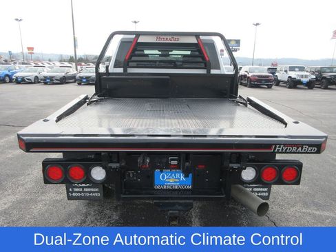 Used 2024 Chevrolet Silverado 3500 LT w/ Convenience Package image 4