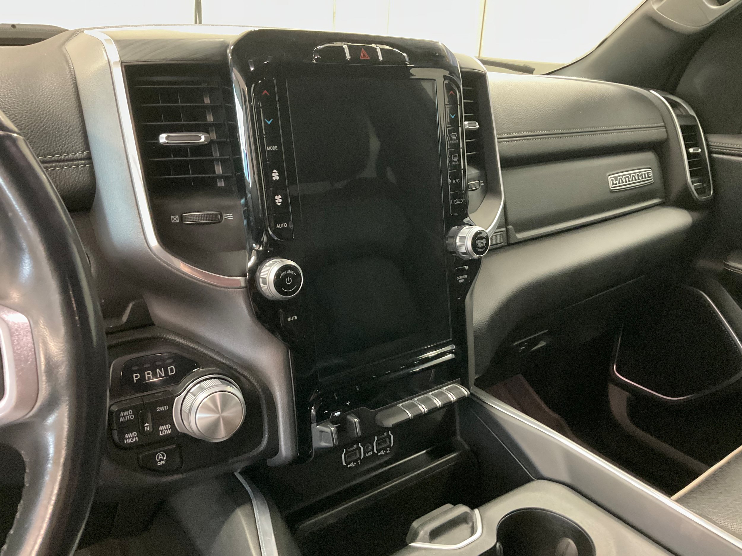 Used 2023 RAM 1500 Laramie AWD/4WD image 15